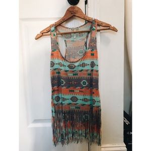 KIRRA XS FRINGE CROP TOP